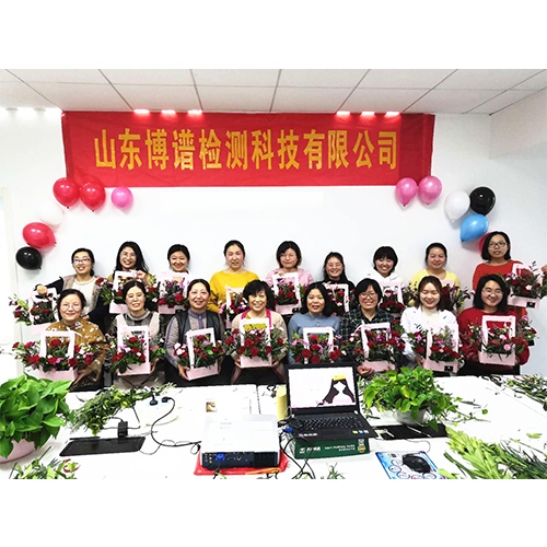 三八妇女节插花活动